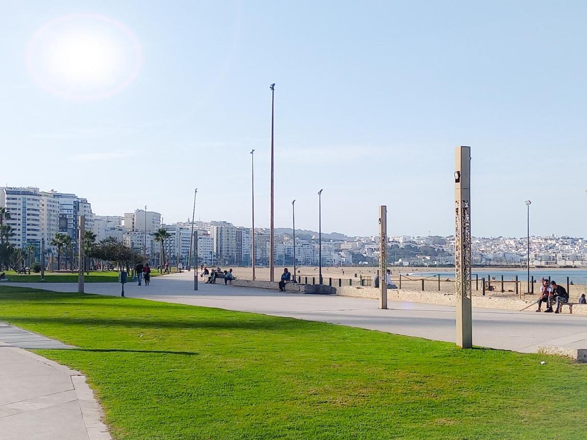 Nouveau Appartement Au Centre Ville En Face Hilton Tangier Exterior photo